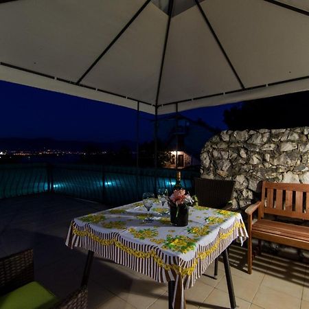 Holidays Apartments Slanada With Terrace And Sea View, Near The Beach & Town Trogir, Free Parking, Quiet Place On Peninsula Ciovo Kültér fotó