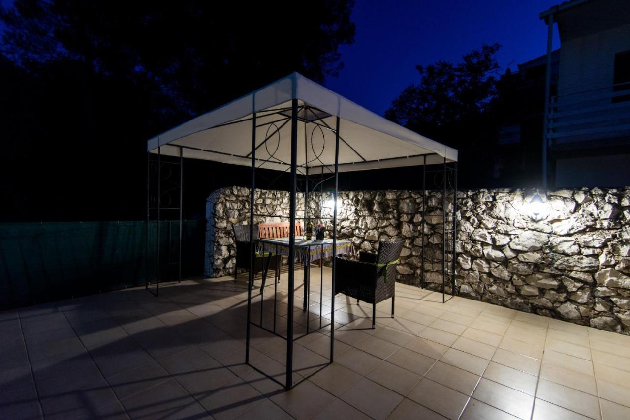Holidays Apartments Slanada With Terrace And Sea View, Near The Beach & Town Trogir, Free Parking, Quiet Place On Peninsula Ciovo Kültér fotó