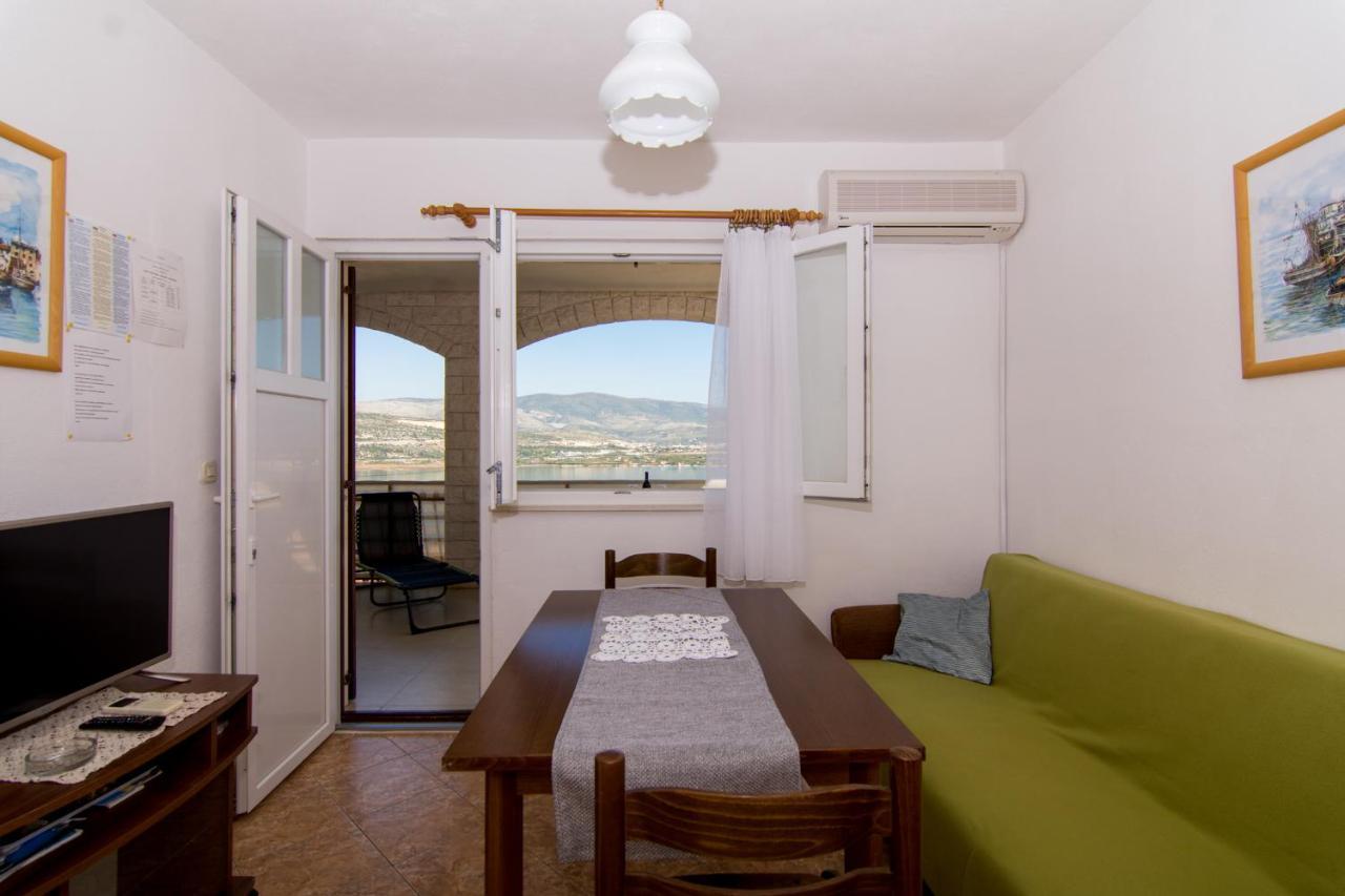 Holidays Apartments Slanada With Terrace And Sea View, Near The Beach & Town Trogir, Free Parking, Quiet Place On Peninsula Ciovo Kültér fotó