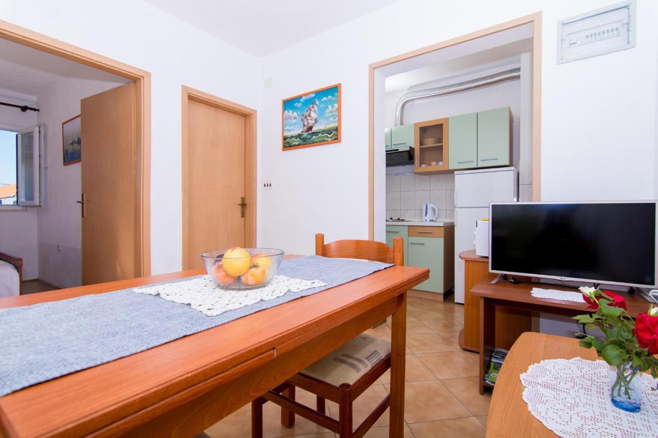 Holidays Apartments Slanada With Terrace And Sea View, Near The Beach & Town Trogir, Free Parking, Quiet Place On Peninsula Ciovo Kültér fotó