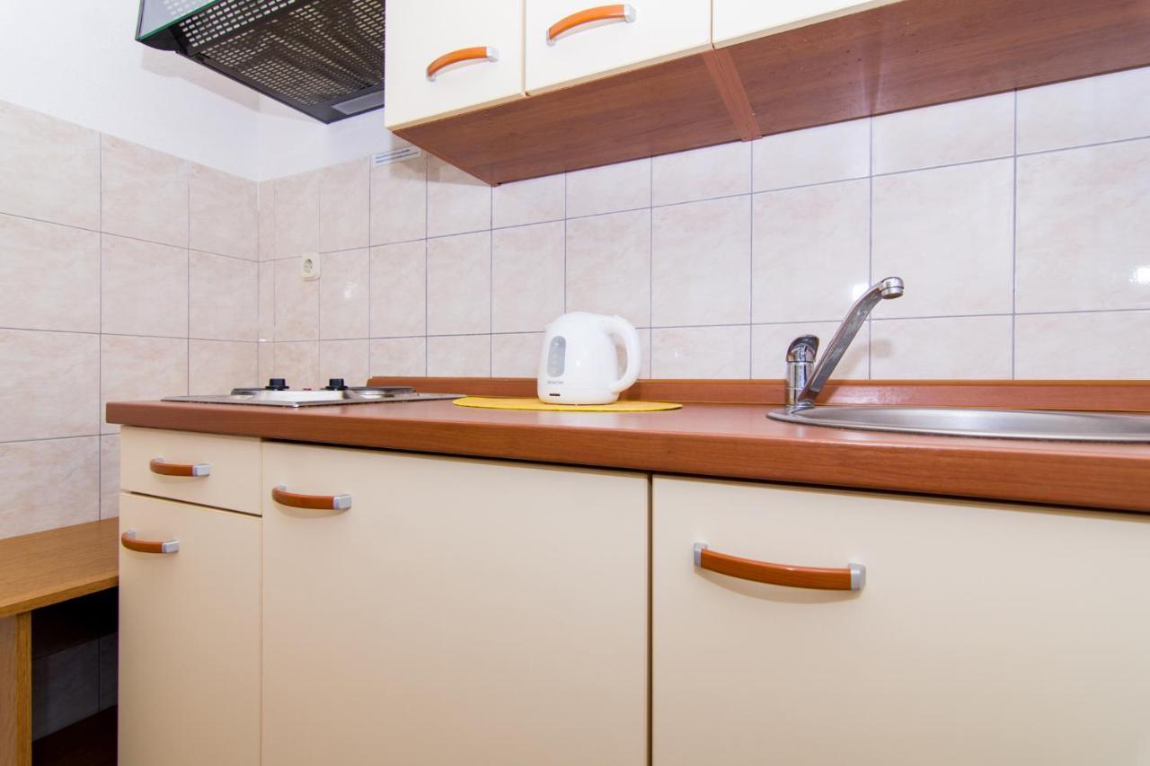 Holidays Apartments Slanada With Terrace And Sea View, Near The Beach & Town Trogir, Free Parking, Quiet Place On Peninsula Ciovo Kültér fotó