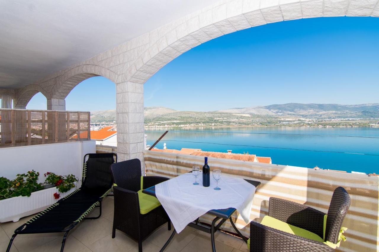 Holidays Apartments Slanada With Terrace And Sea View, Near The Beach & Town Trogir, Free Parking, Quiet Place On Peninsula Ciovo Kültér fotó