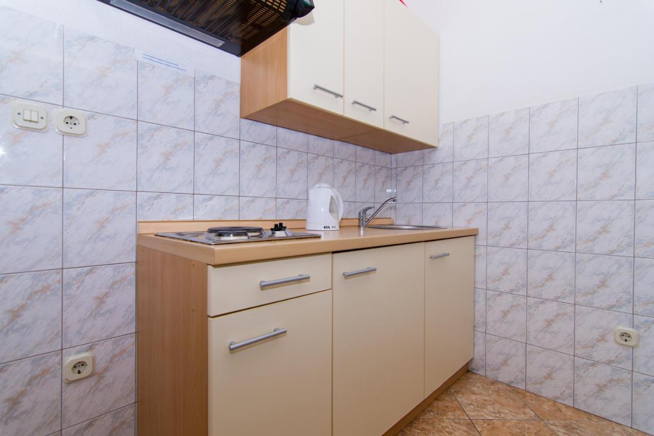 Holidays Apartments Slanada With Terrace And Sea View, Near The Beach & Town Trogir, Free Parking, Quiet Place On Peninsula Ciovo Kültér fotó