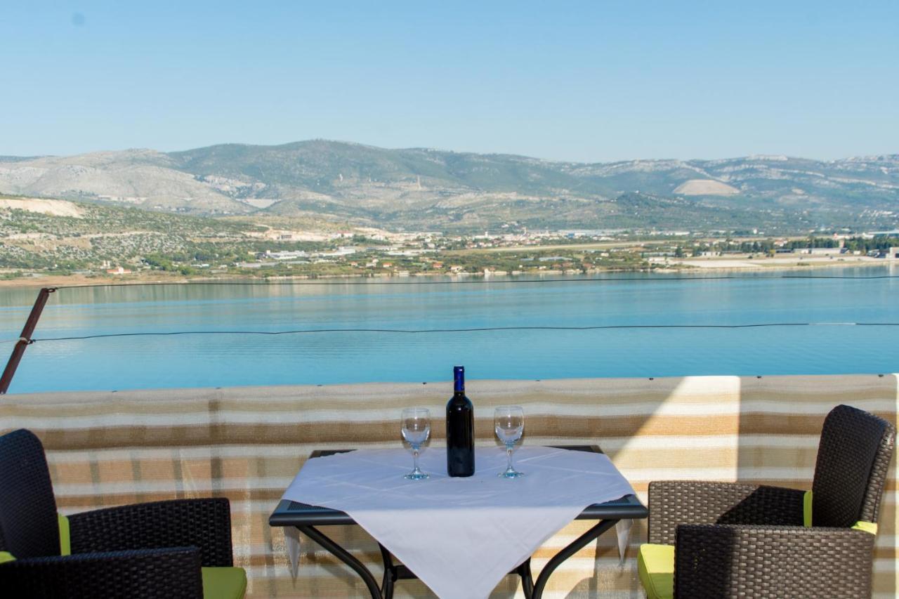 Holidays Apartments Slanada With Terrace And Sea View, Near The Beach & Town Trogir, Free Parking, Quiet Place On Peninsula Ciovo Kültér fotó